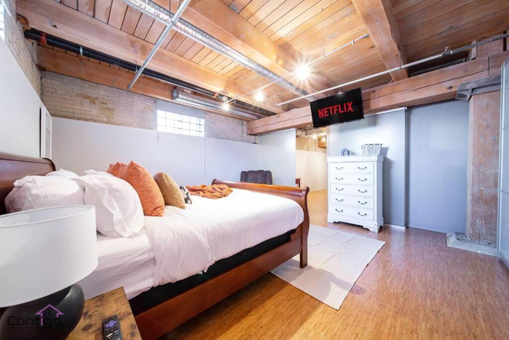 Historic Jd Loft, Near Ice District, Rogers Place, Ug Parking Эдмонтон Экстерьер фото